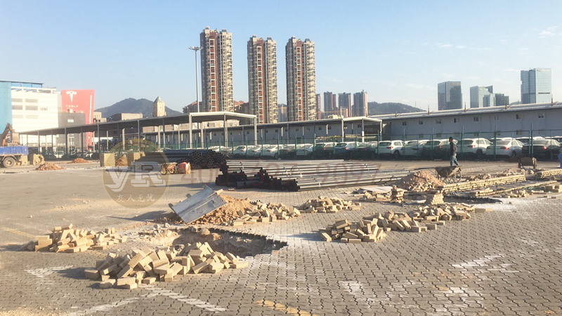 龙华8号仓充电桩雨棚膜结构施工进度