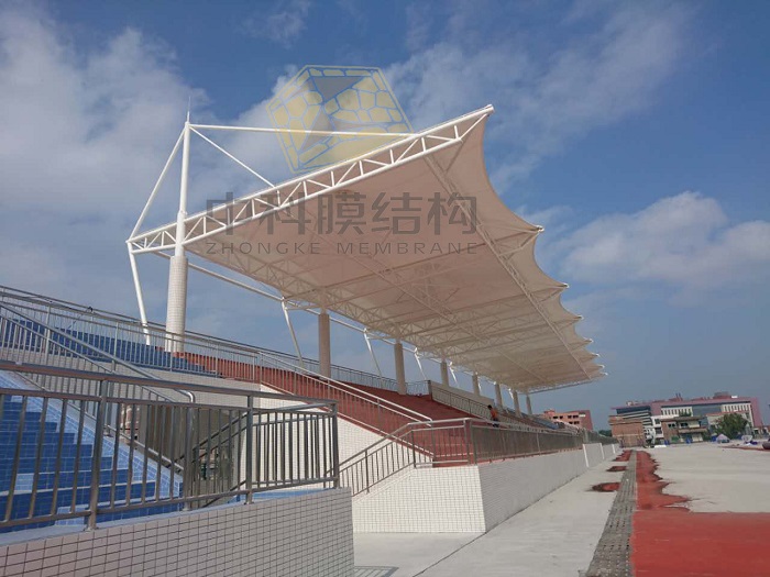 操场膜结构看台