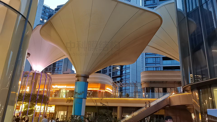 贺广州花都商业广场ETFE膜结构天幕雨棚​项目完工啦